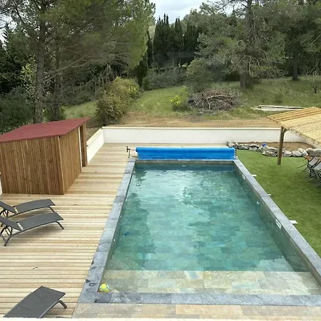 Jolie Avec Piscine Chauffee Villa *